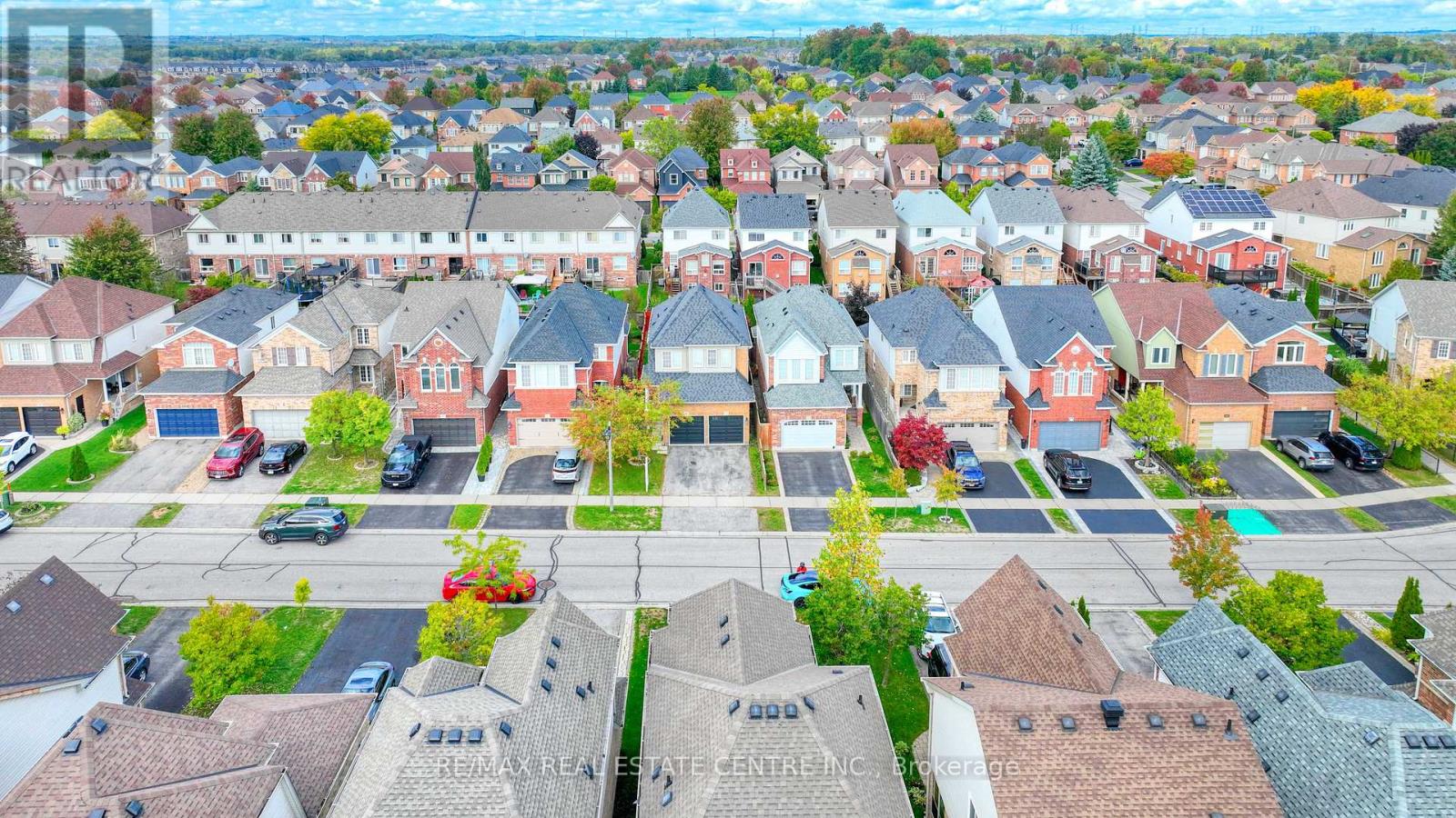 37 Shenandoah Drive, Whitby (Williamsburg), Ontario  L1P 1S9 - Photo 4 - E12476084