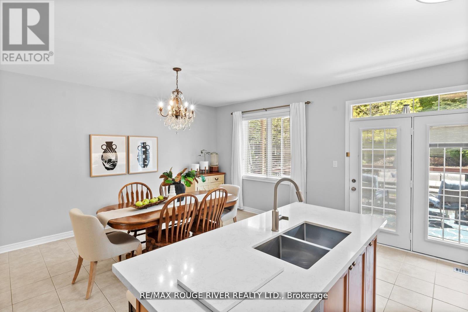 11 Maple Edge Lane, Whitby (Williamsburg), Ontario  L1R 2M9 - Photo 13 - E12476098