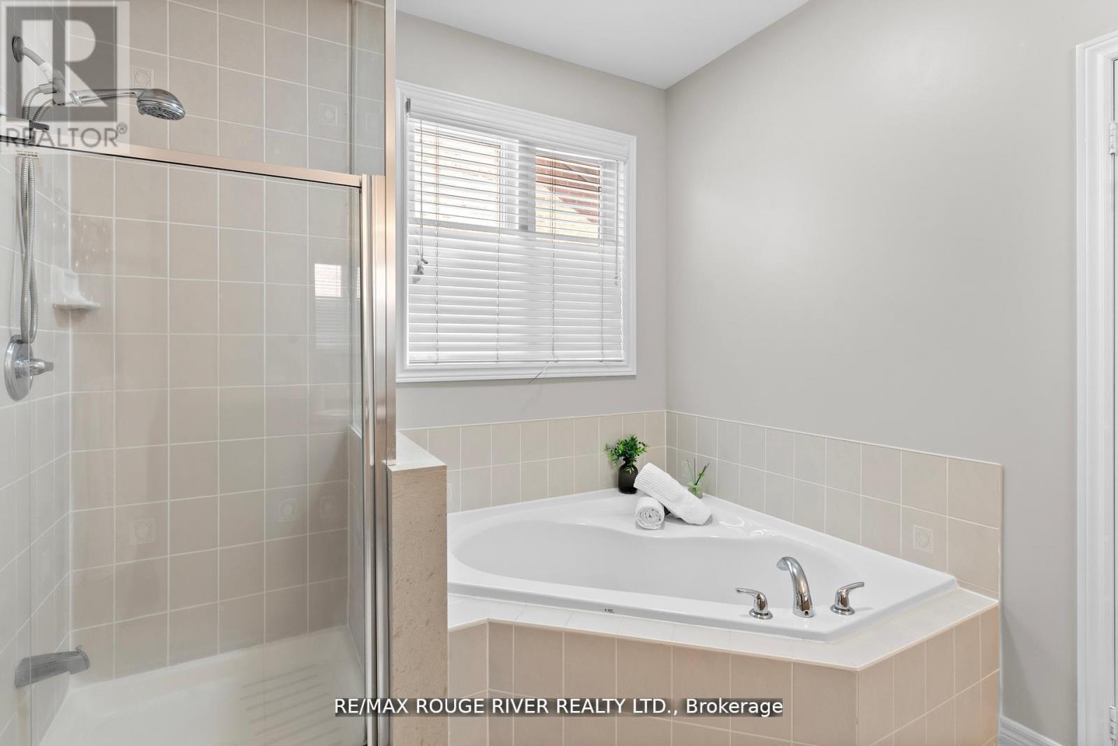 11 Maple Edge Lane, Whitby (Williamsburg), Ontario  L1R 2M9 - Photo 20 - E12476098