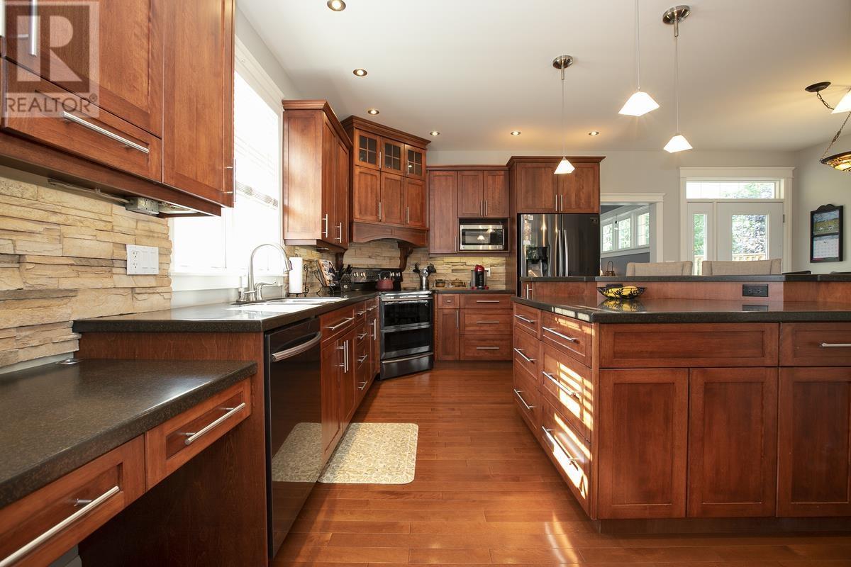 231 Macdonald Ave, Sault Ste. Marie, Ontario  P6B 6L6 - Photo 17 - SM252543