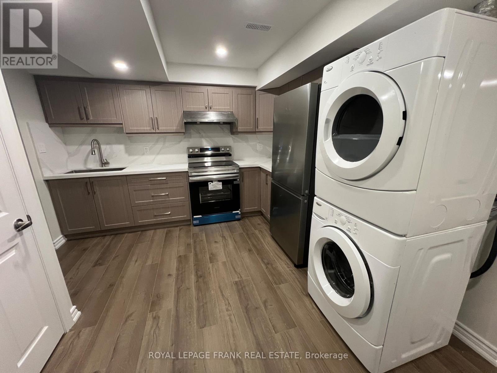 Bsmt - 41 Morley Crescent, Whitby, Ontario  L1R 0P1 - Photo 4 - E12476307