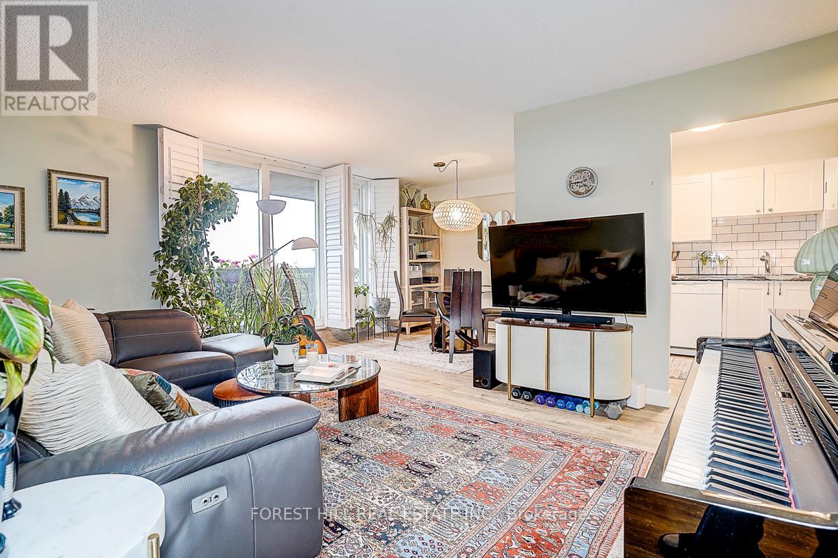 706 - 40 William Roe Boulevard, Newmarket (Central Newmarket), Ontario  L3Y 5N4 - Photo 11 - N12476025