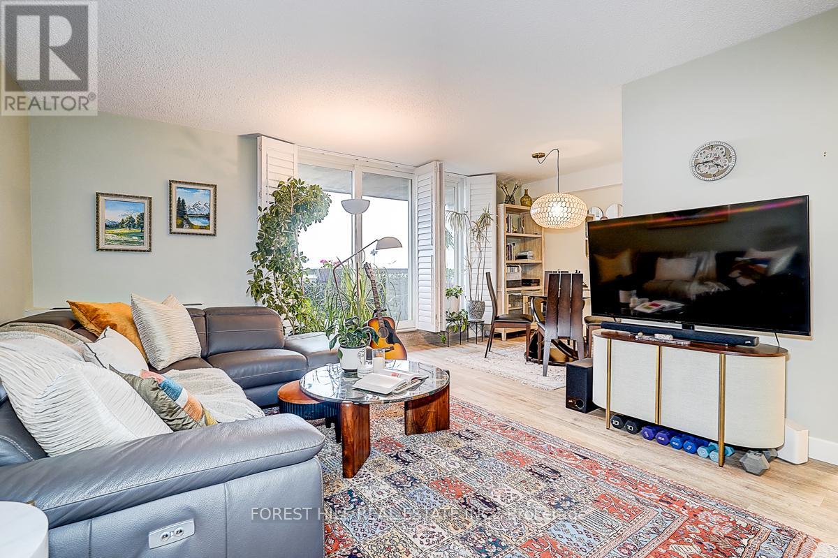 706 - 40 William Roe Boulevard, Newmarket (Central Newmarket), Ontario  L3Y 5N4 - Photo 12 - N12476025