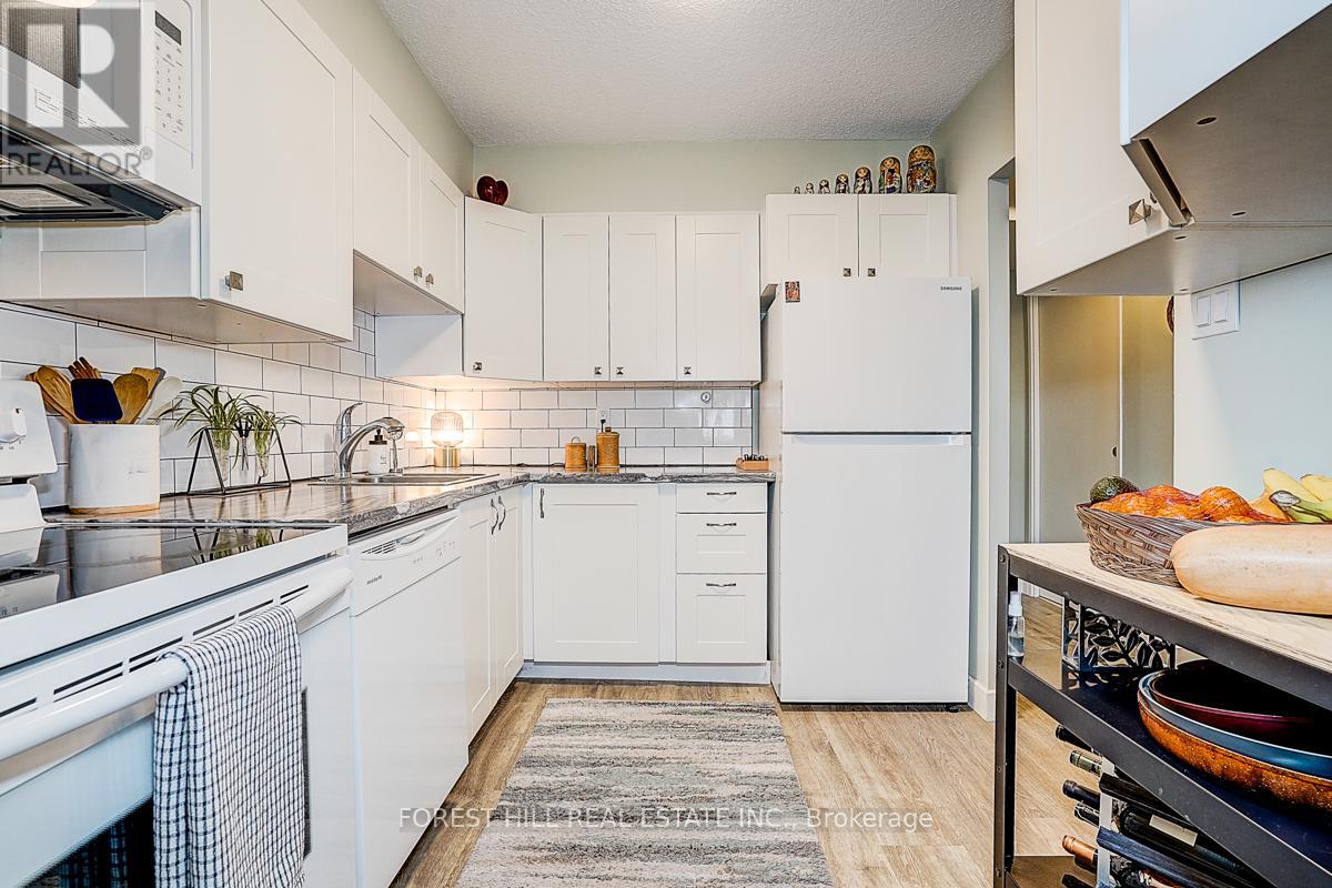706 - 40 William Roe Boulevard, Newmarket (Central Newmarket), Ontario  L3Y 5N4 - Photo 20 - N12476025