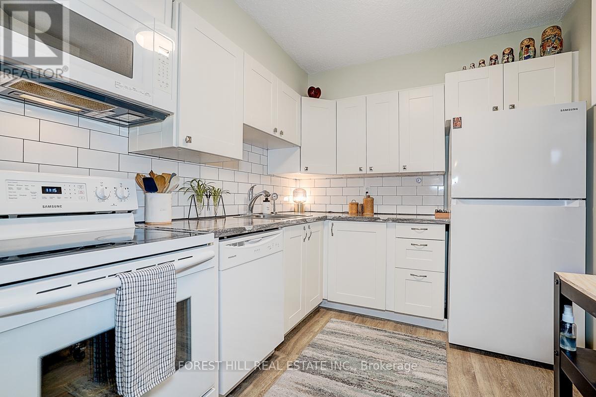 706 - 40 William Roe Boulevard, Newmarket (Central Newmarket), Ontario  L3Y 5N4 - Photo 21 - N12476025