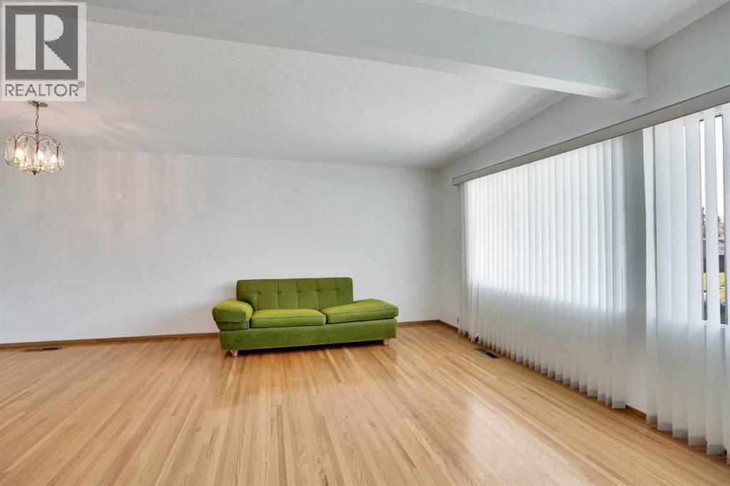 924 Mayland Drive Ne, Calgary, Alberta  T2E 6C4 - Photo 25 - A2259273