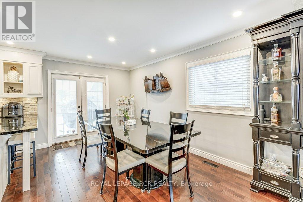 199 King Street, East Gwillimbury, Ontario  L0G 1M0 - Photo 6 - N12476053
