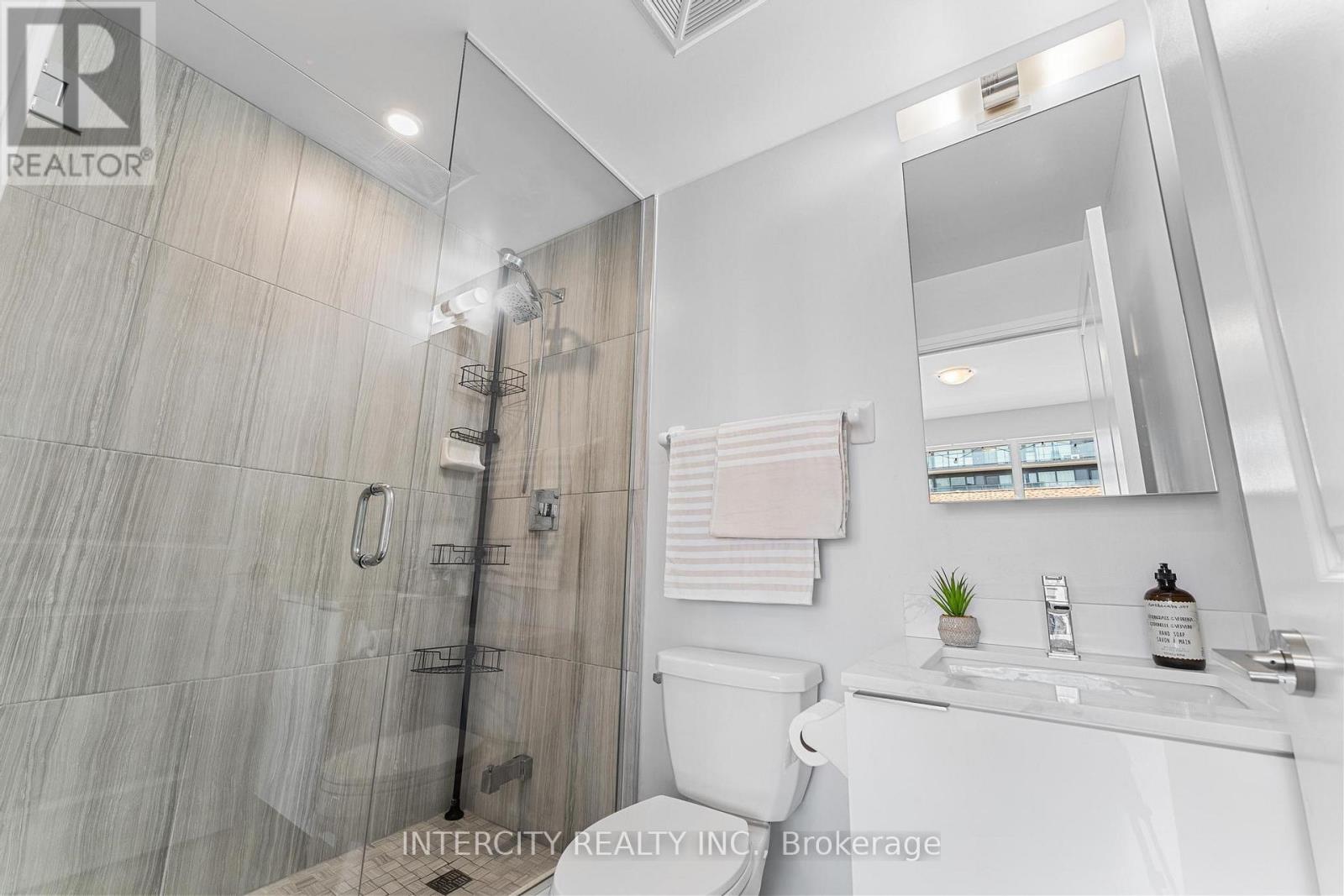 627 - 99 Eagle Rock Way, Vaughan (Maple), Ontario  L6A 5A7 - Photo 19 - N12476064