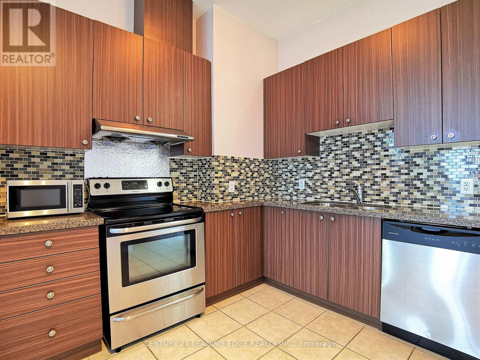 Ph06 - 8323 Kennedy Road, Markham, Ontario  L3R 5W7 - Photo 3 - N12476131