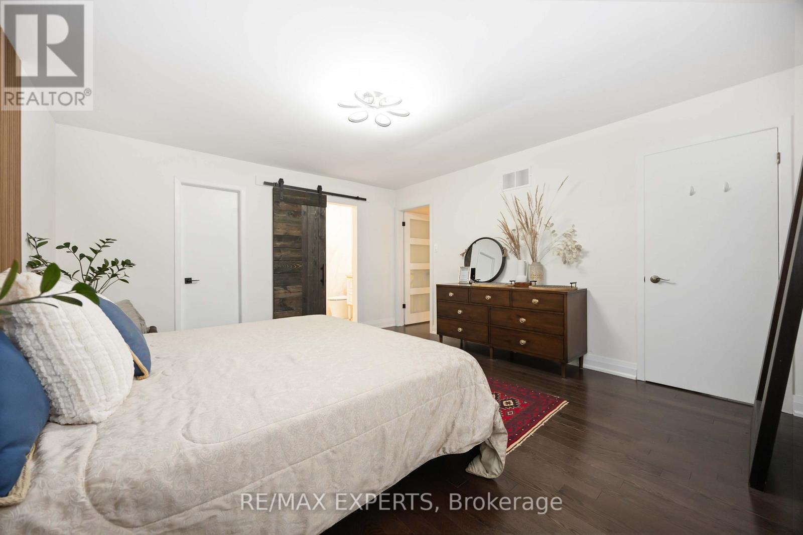 93 Stiver Drive, Newmarket (Bristol-London), Ontario  L3Y 7W2 - Photo 17 - N12476137