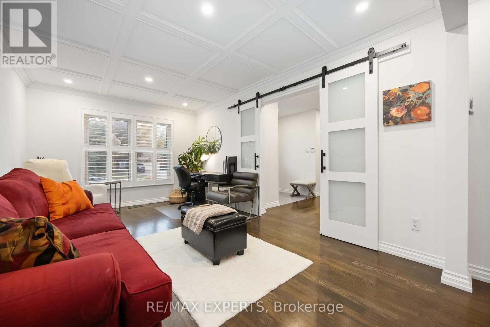 93 Stiver Drive, Newmarket (Bristol-London), Ontario  L3Y 7W2 - Photo 6 - N12476137