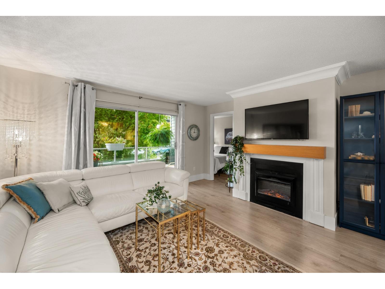 105 1354 Winter Street, White Rock, British Columbia  V4B 3Y1 - Photo 2 - R3060590