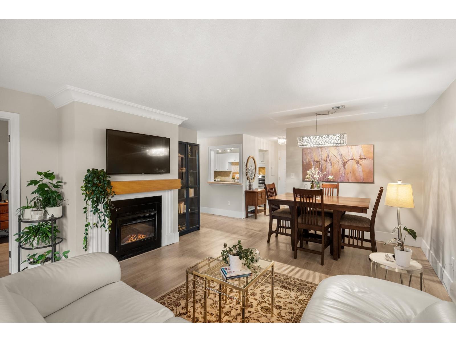 105 1354 WINTER STREET, White Rock, British Columbia
