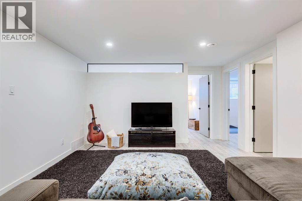 1240 Mapleglade Crescent Se, Calgary, Alberta  T2J 2H3 - Photo 37 - A2261189