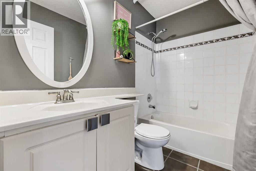 248 Douglas Ridge Green Se, Calgary, Alberta  T2Z 2T4 - Photo 23 - A2265204