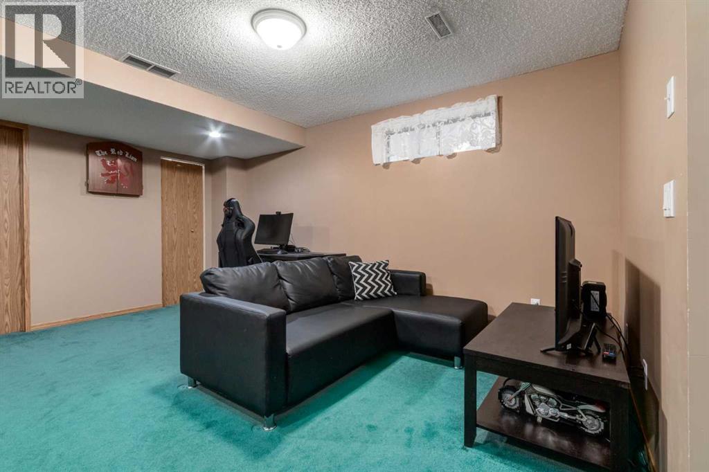 168 Mt Apex Green Se, Calgary, Alberta  T2Z 2V5 - Photo 28 - A2265112