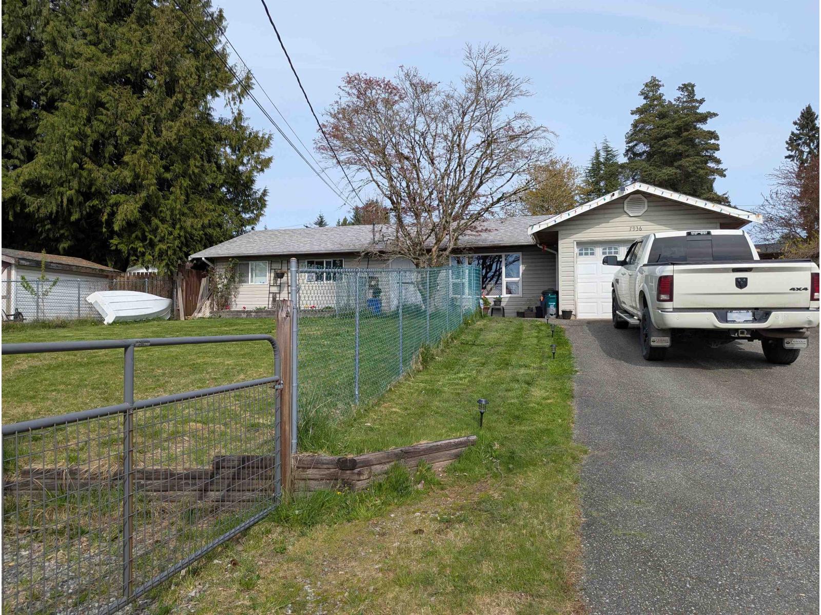 7936 Eagle Crescent, Mission, British Columbia  V2V 5G3 - Photo 2 - R3060285