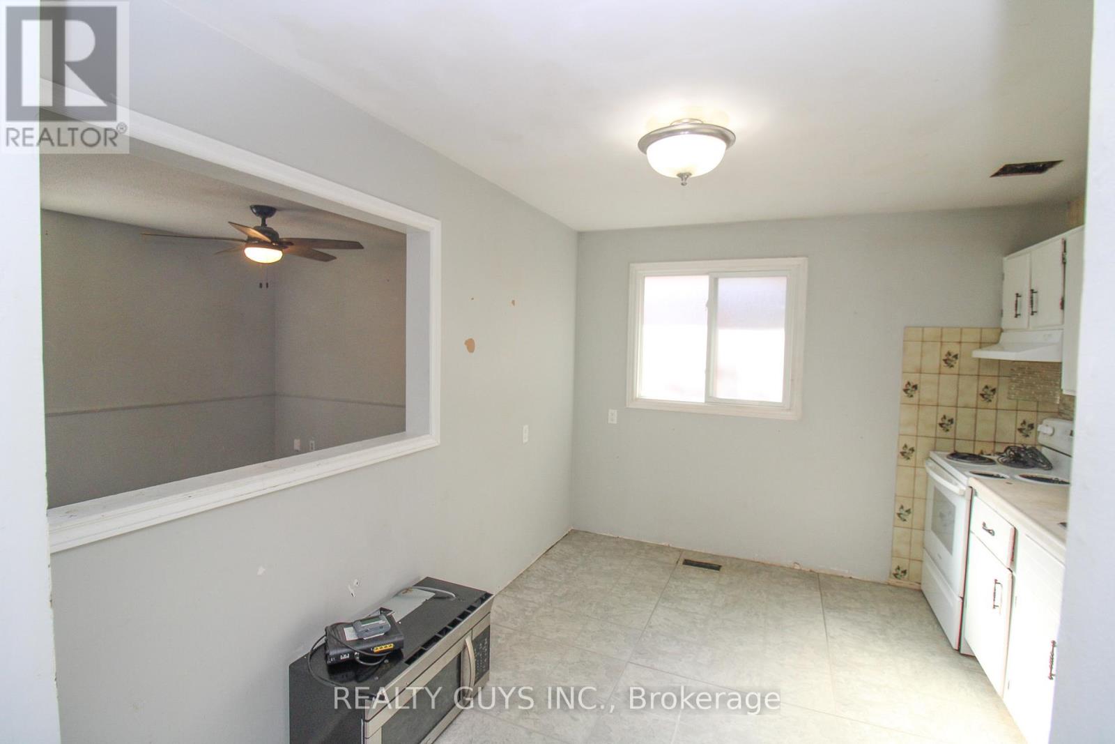 290 Mcfarlane Street, Peterborough, Ontario  K9H 1K4 - Photo 10 - X12476246