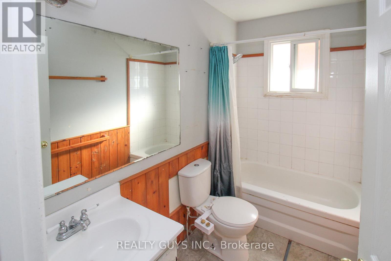 290 Mcfarlane Street, Peterborough, Ontario  K9H 1K4 - Photo 22 - X12476246