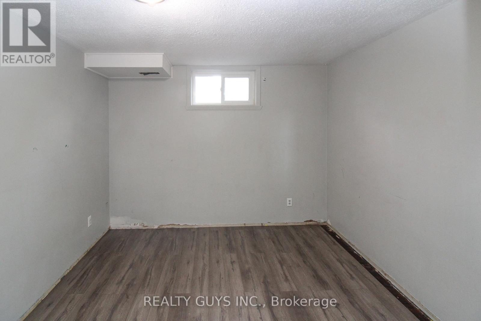 290 Mcfarlane Street, Peterborough, Ontario  K9H 1K4 - Photo 24 - X12476246