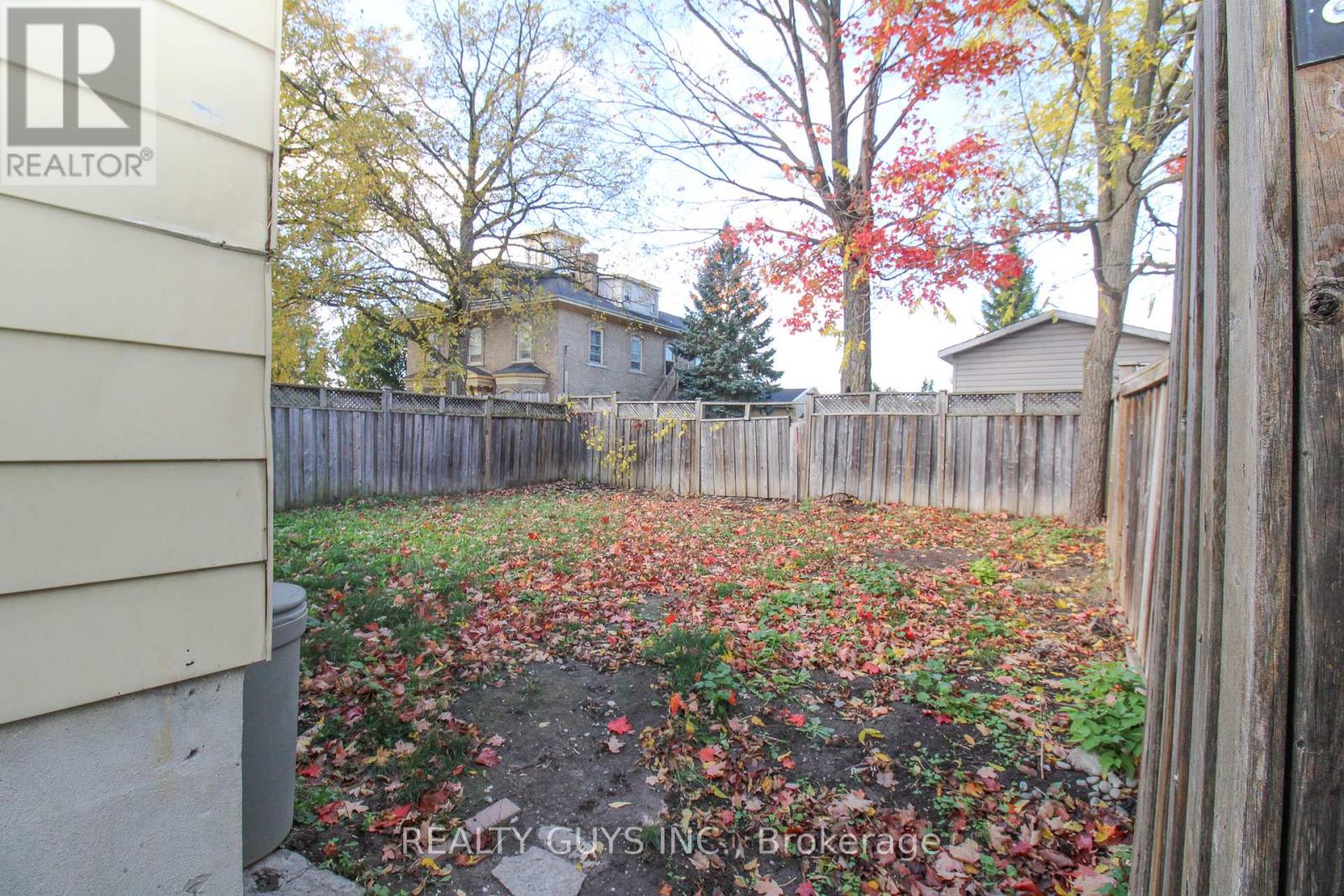 290 Mcfarlane Street, Peterborough, Ontario  K9H 1K4 - Photo 5 - X12476246