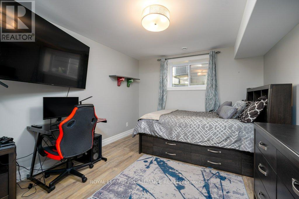 50 Stonegate Crescent, Quinte West, Ontario  K0K 2C0 - Photo 27 - X12476281