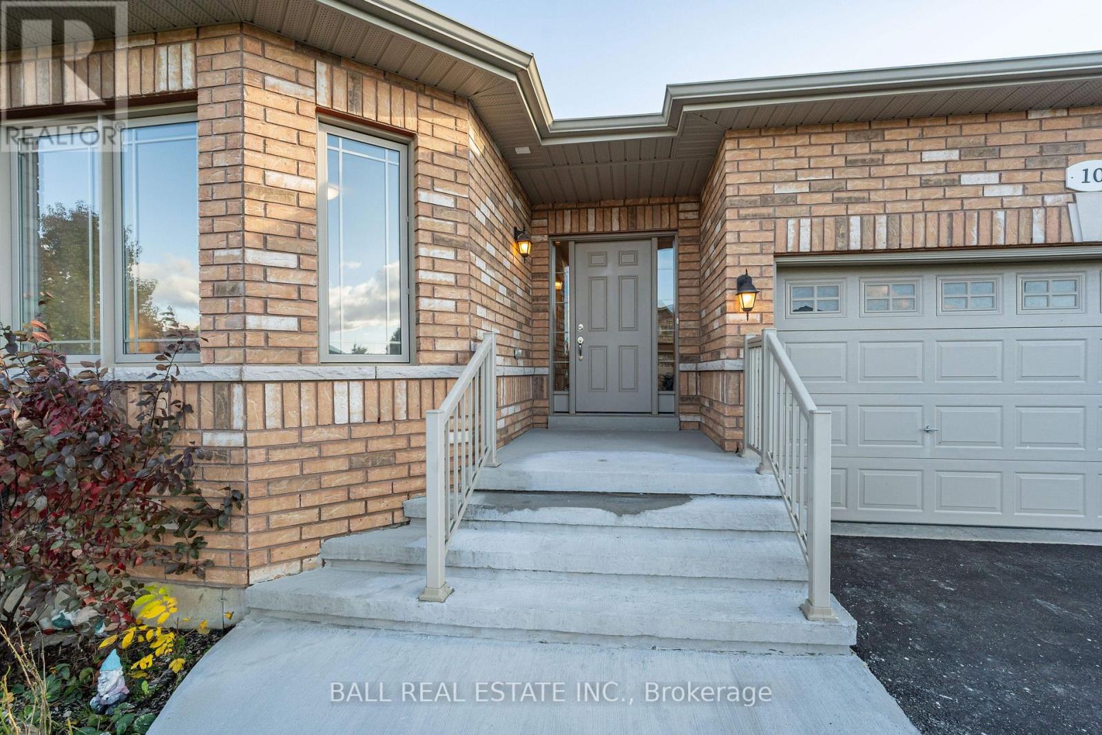10 Manchester Court, Trent Hills, Ontario  K0L 1Y0 - Photo 3 - X12476323