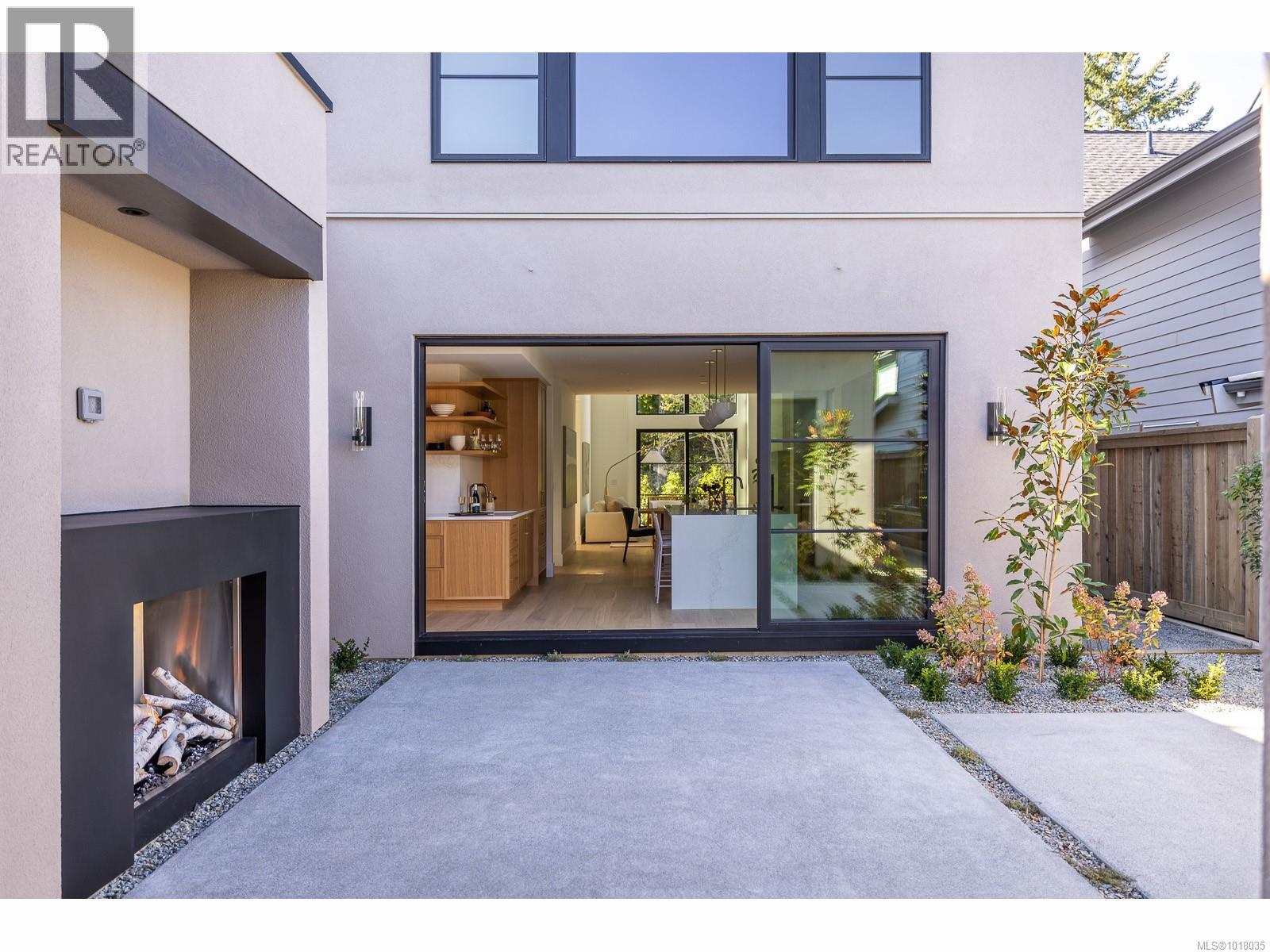 634 Hemlock St, Qualicum Beach, British Columbia  V9K 1H8 - Photo 8 - 1018035