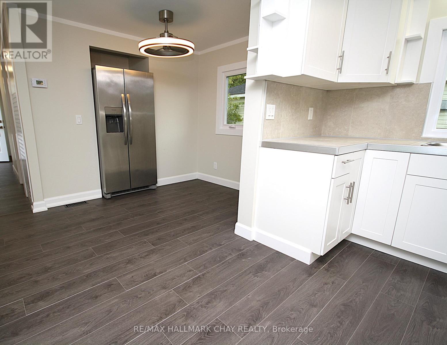 4064 Ash Crescent, Severn, Ontario  L3V 6H4 - Photo 16 - S12476012