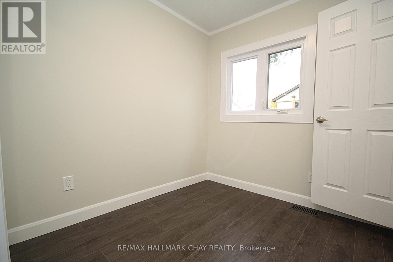 4064 Ash Crescent, Severn, Ontario  L3V 6H4 - Photo 22 - S12476012