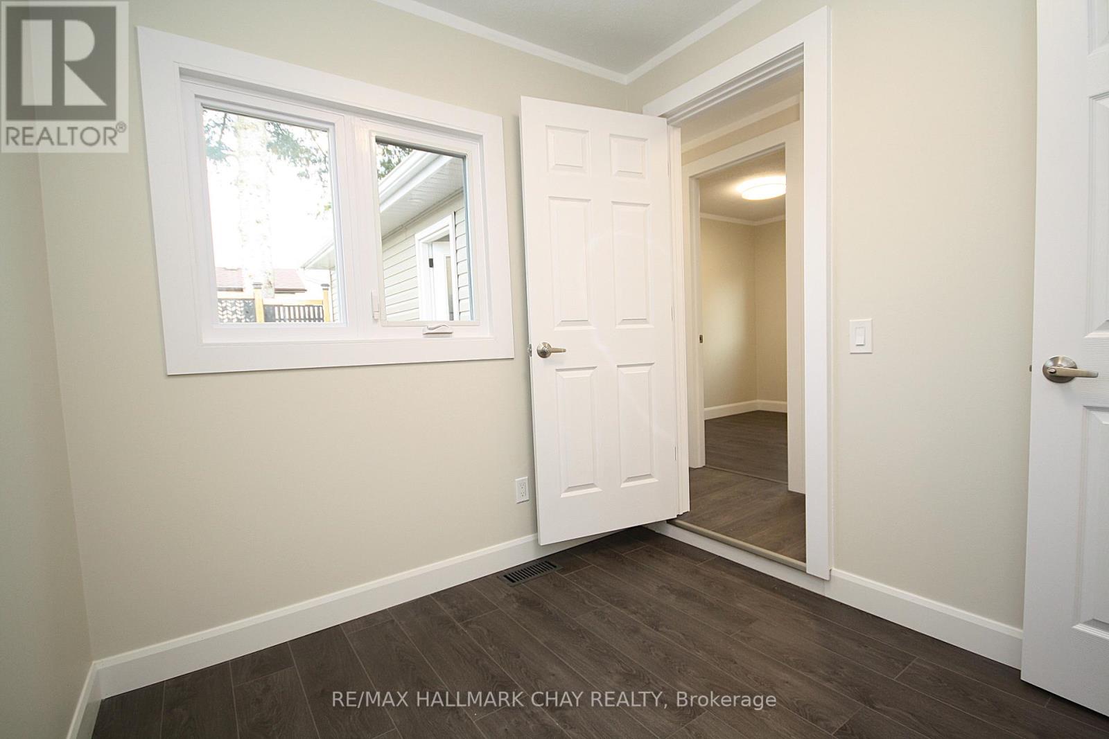 4064 Ash Crescent, Severn, Ontario  L3V 6H4 - Photo 23 - S12476012
