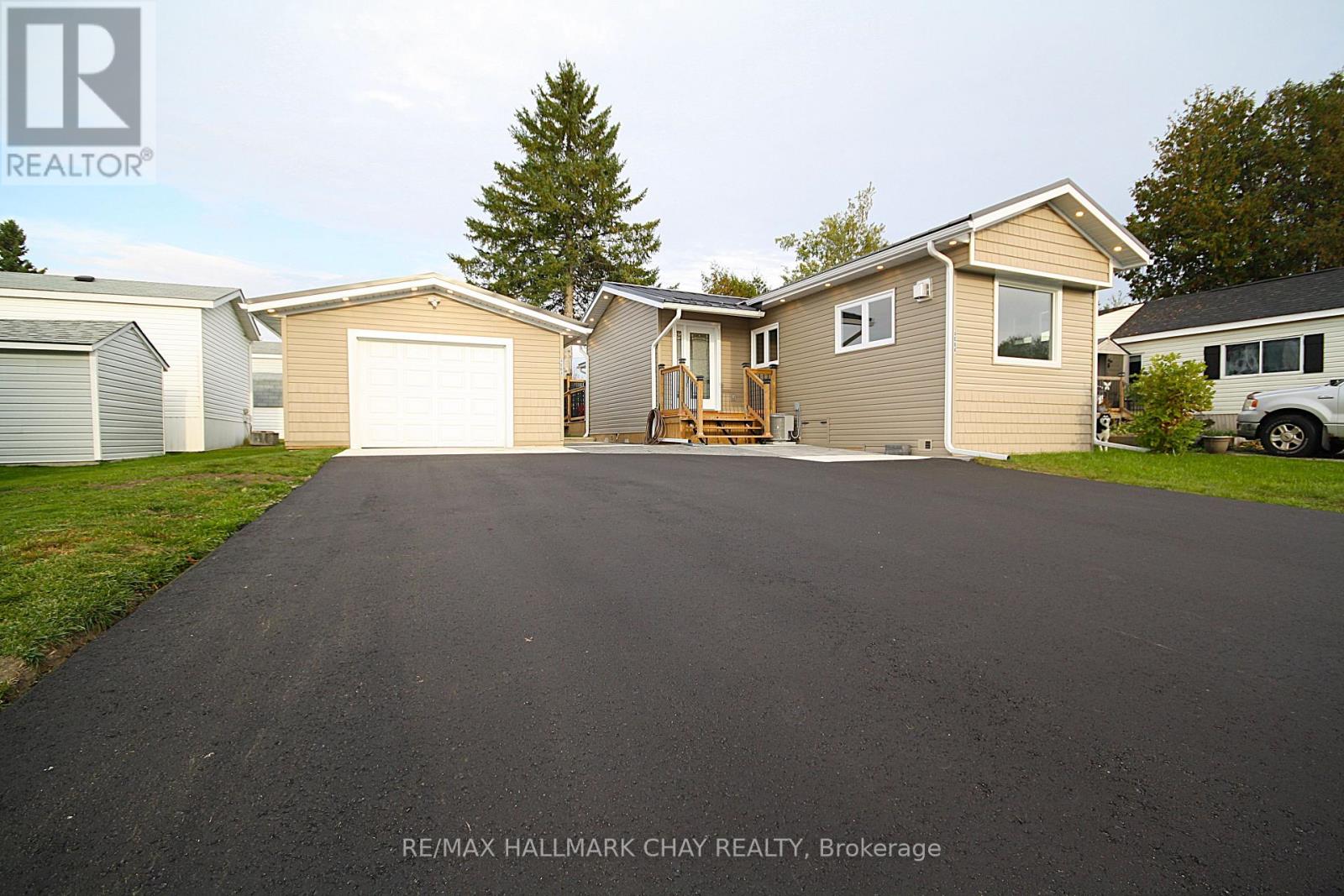 4064 Ash Crescent, Severn, Ontario  L3V 6H4 - Photo 27 - S12476012