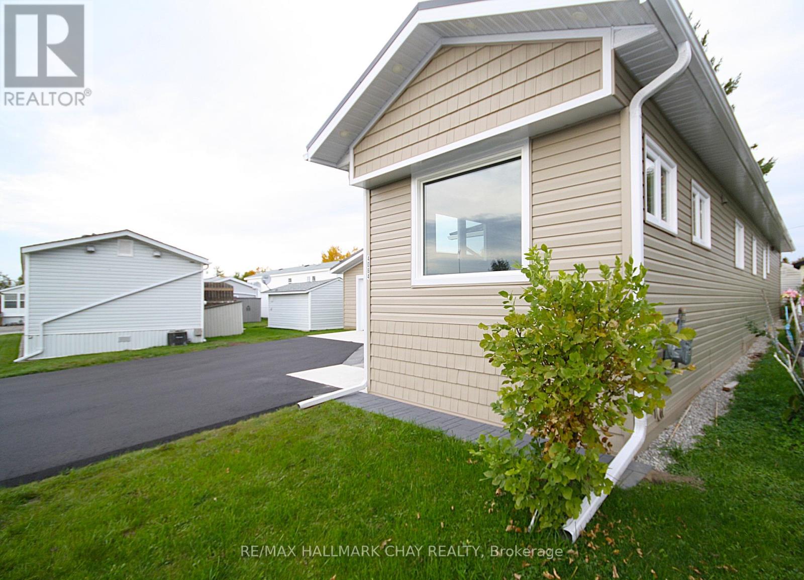 4064 Ash Crescent, Severn, Ontario  L3V 6H4 - Photo 8 - S12476012