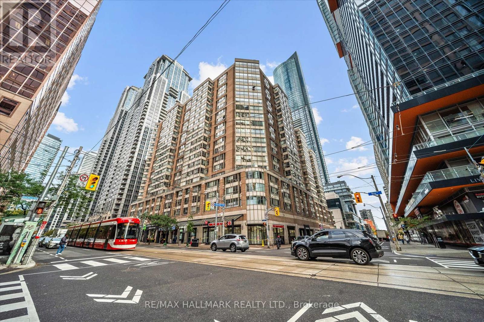 703 - 717 Bay Street, Toronto (Bay Street Corridor), Ontario  M5G 2J9 - Photo 1 - C12476160