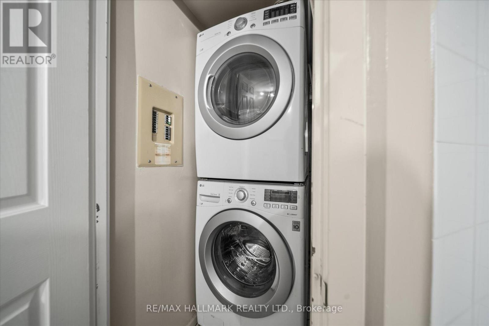 703 - 717 Bay Street, Toronto (Bay Street Corridor), Ontario  M5G 2J9 - Photo 27 - C12476160