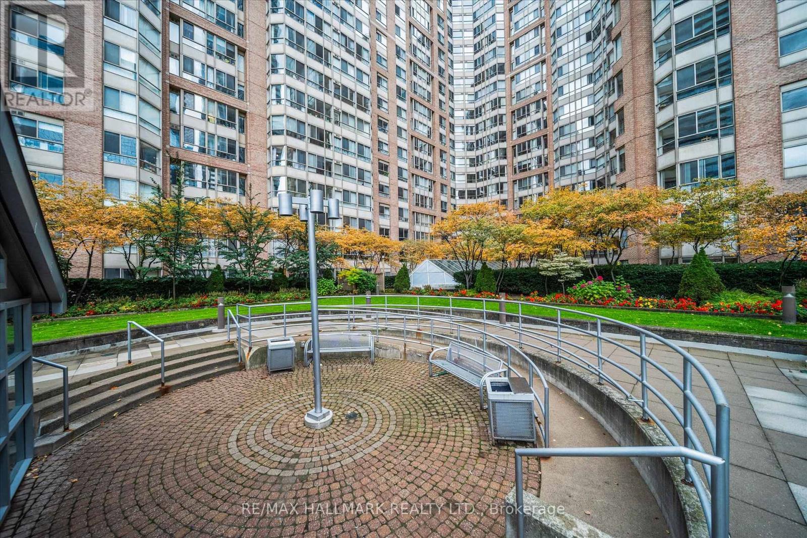 703 - 717 Bay Street, Toronto (Bay Street Corridor), Ontario  M5G 2J9 - Photo 32 - C12476160