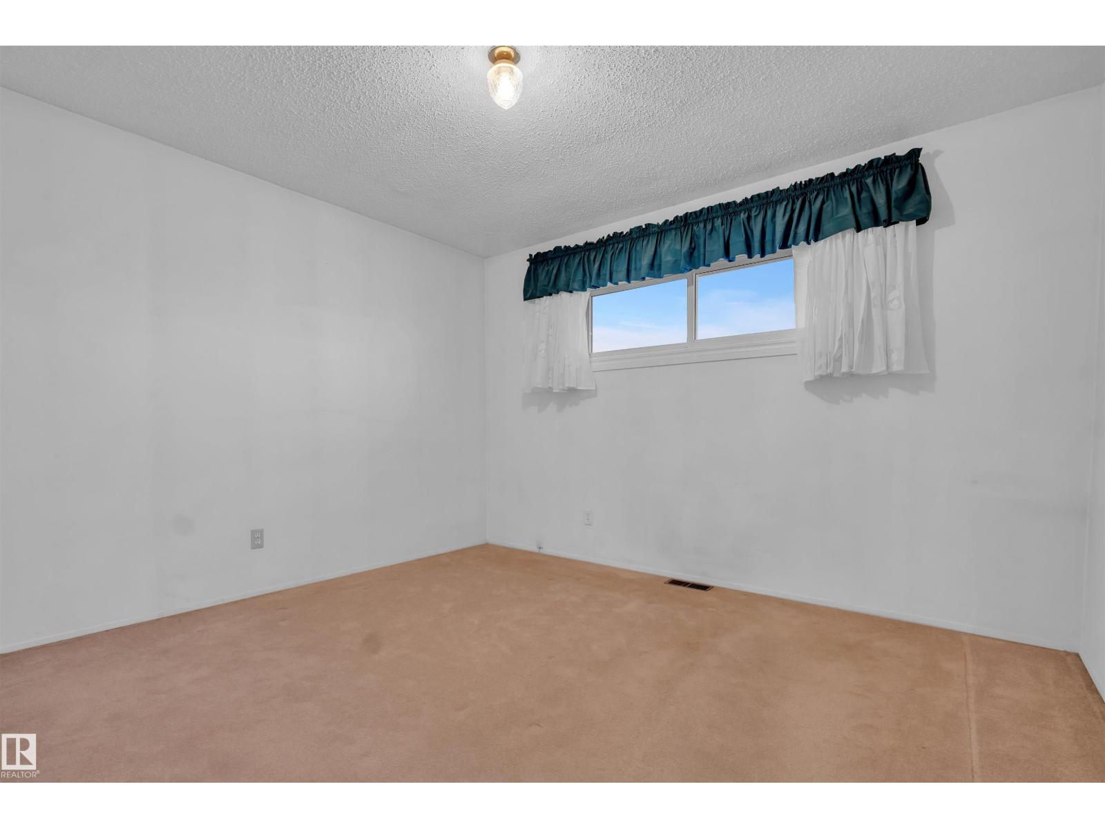 5118 17a Av Nw, Edmonton, Alberta  T6L 1A6 - Photo 19 - E4463054