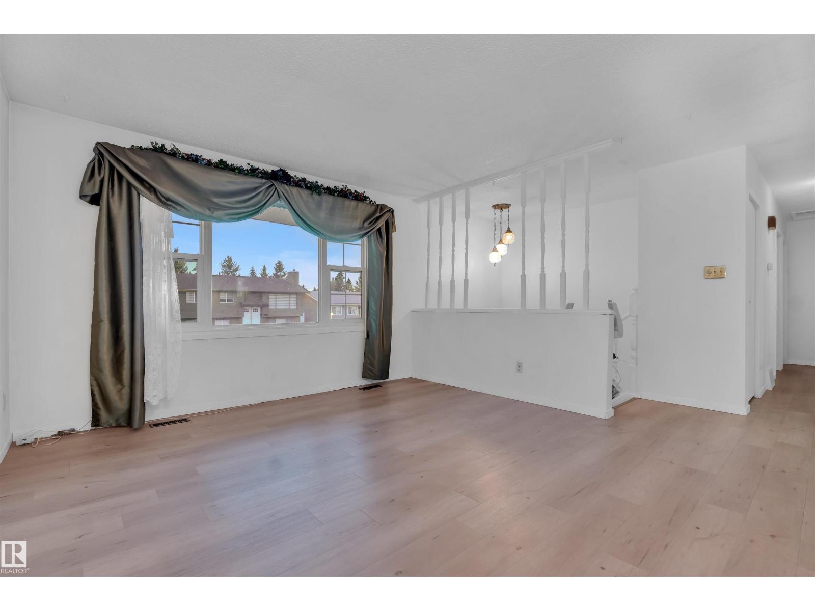 5118 17a Av Nw, Edmonton, Alberta  T6L 1A6 - Photo 8 - E4463054