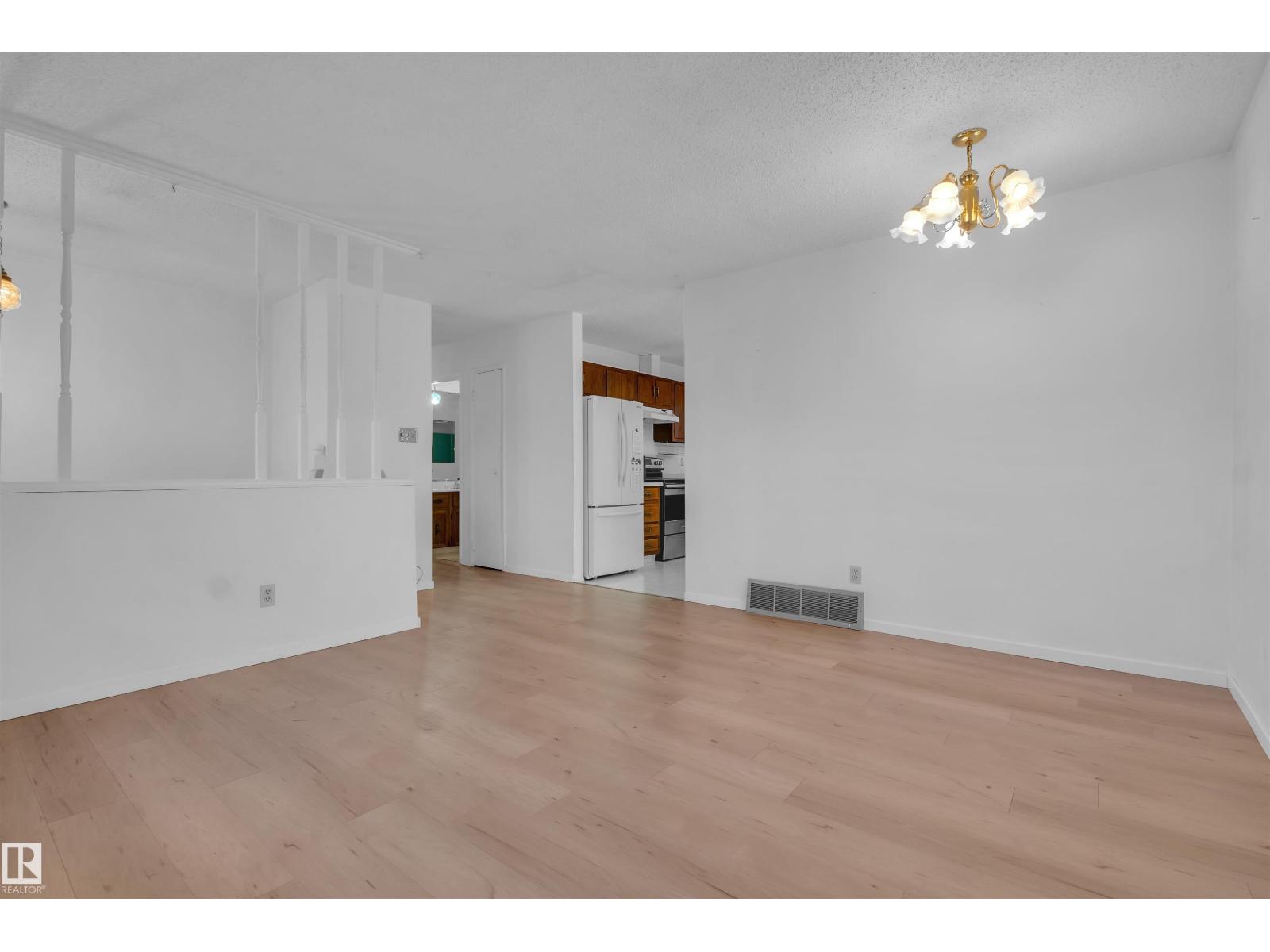 5118 17a Av Nw, Edmonton, Alberta  T6L 1A6 - Photo 9 - E4463054