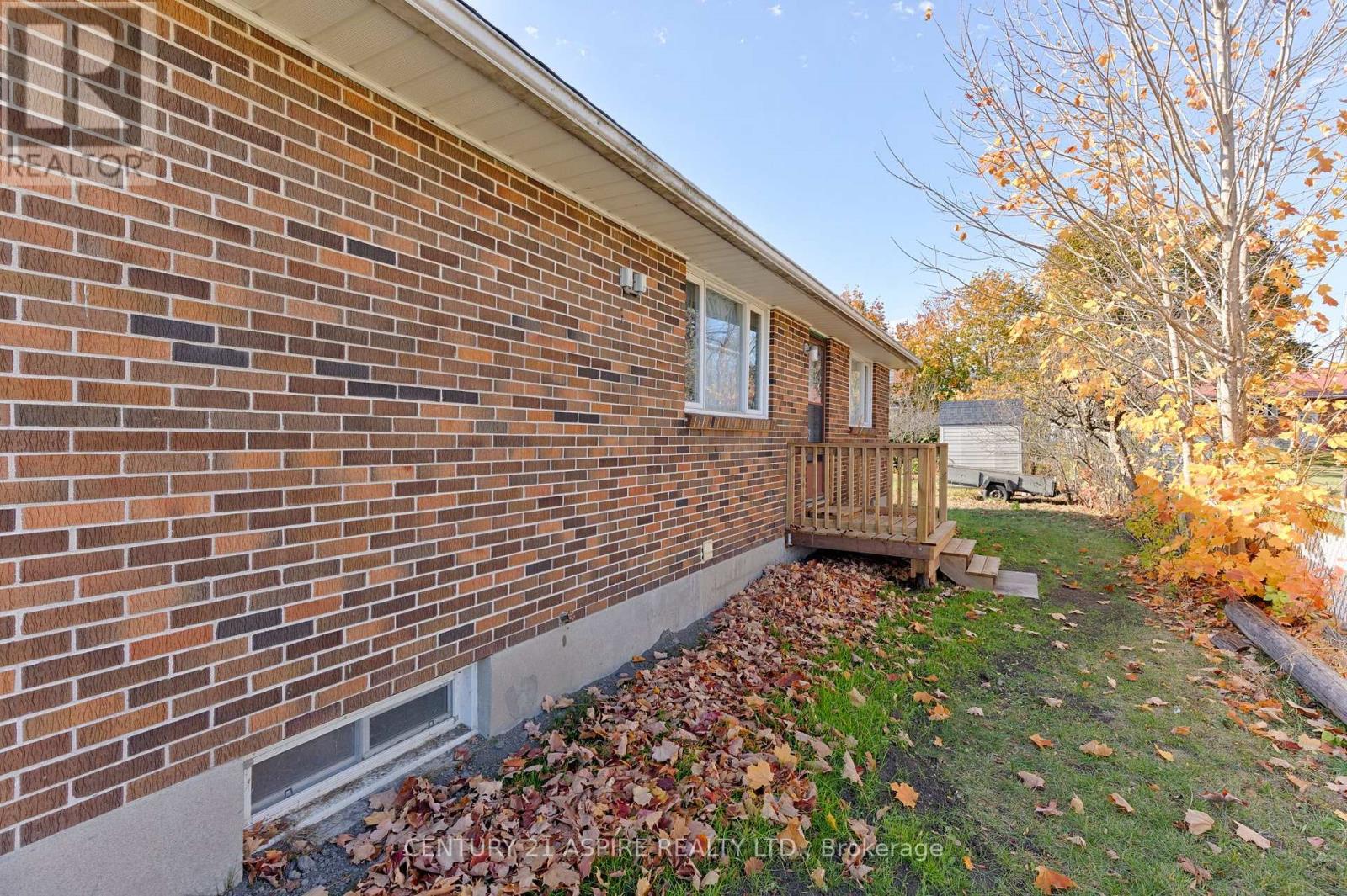 553 Champlain Street, Pembroke, Ontario  K8A 2W6 - Photo 38 - X12476275