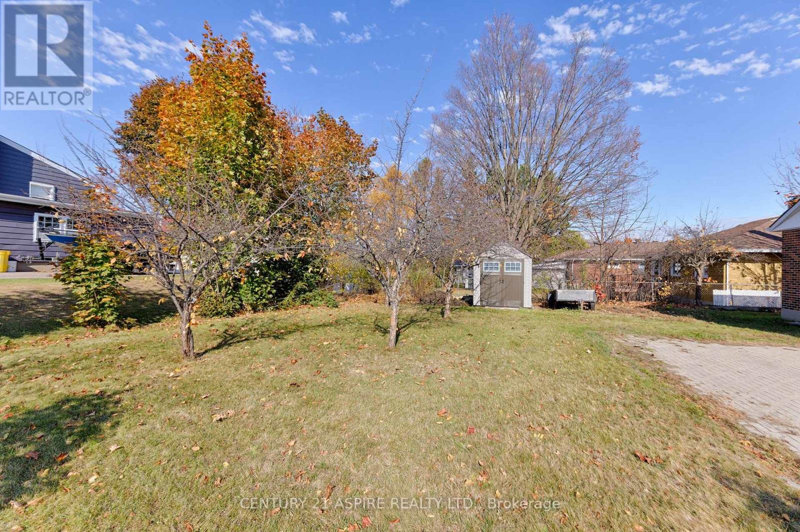 553 Champlain Street, Pembroke, Ontario  K8A 2W6 - Photo 42 - X12476275