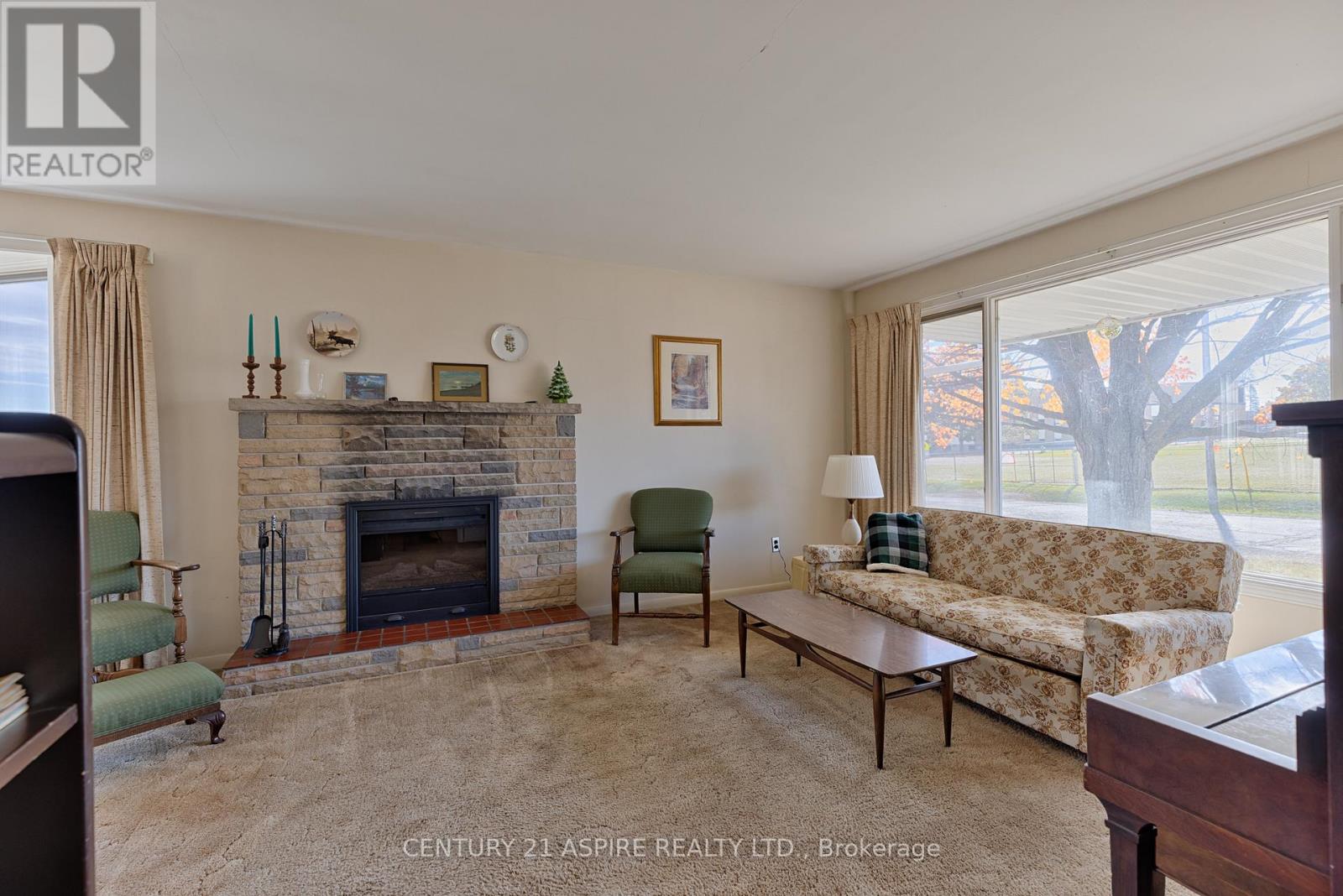553 Champlain Street, Pembroke, Ontario  K8A 2W6 - Photo 8 - X12476275
