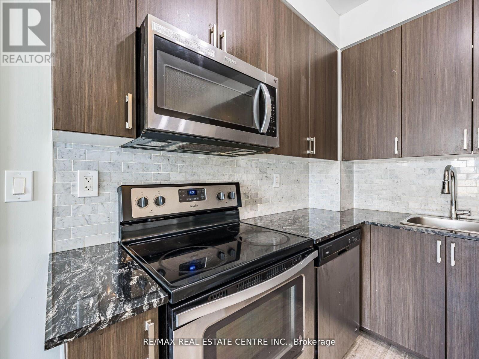 306 - 22 East Haven Drive, Toronto (Birchcliffe-Cliffside), Ontario  M1N 0B4 - Photo 5 - E12476178