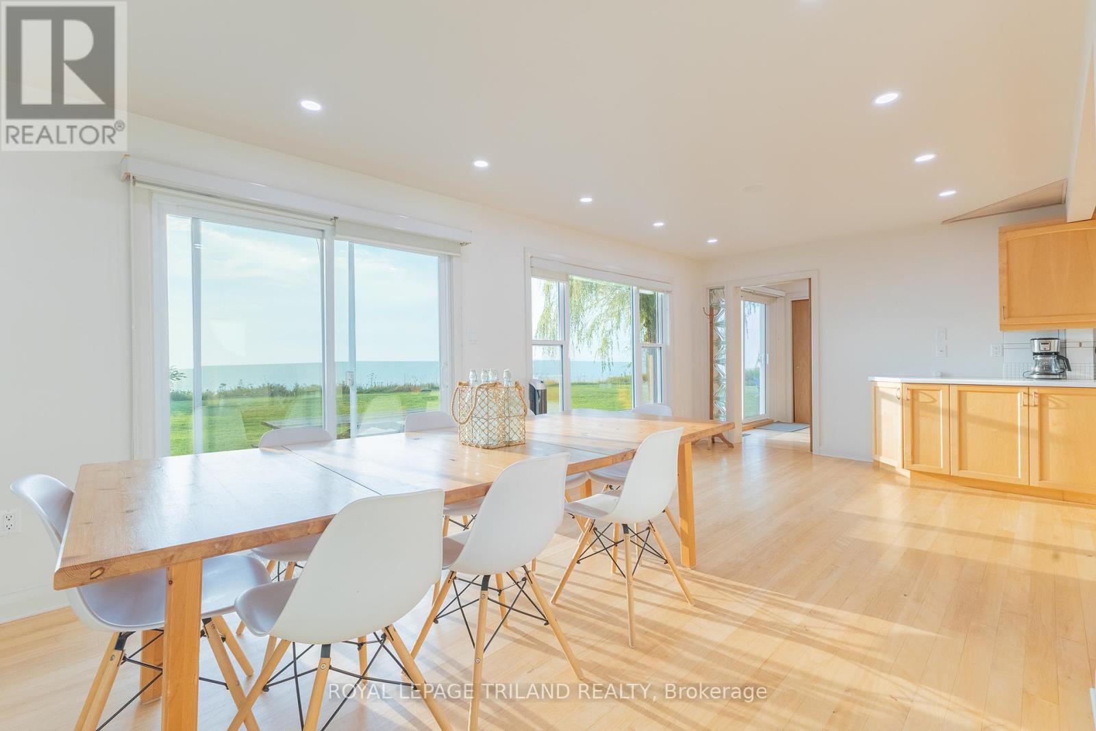 71899 Sunridge Crescent, Bluewater, Ontario  N0M 1N0 - Photo 19 - X12252353