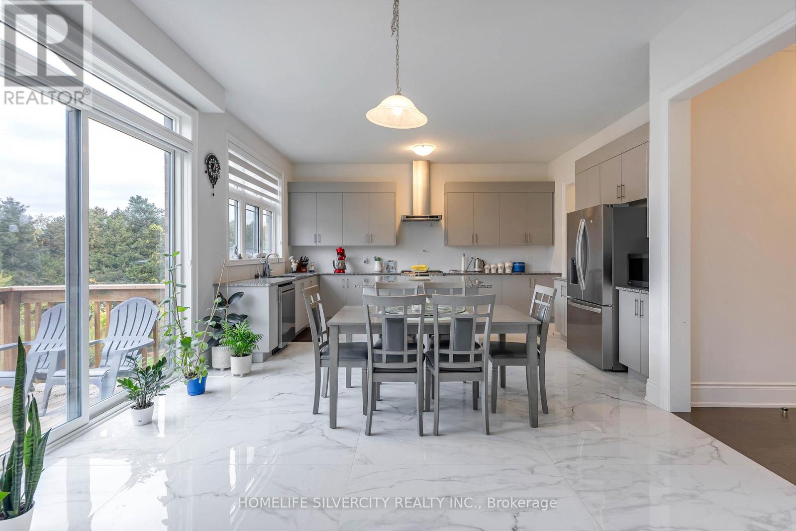 71 Raspberry Rdg Avenue, Caledon (Caledon East), Ontario  L7C 4N3 - Photo 16 - W12475996