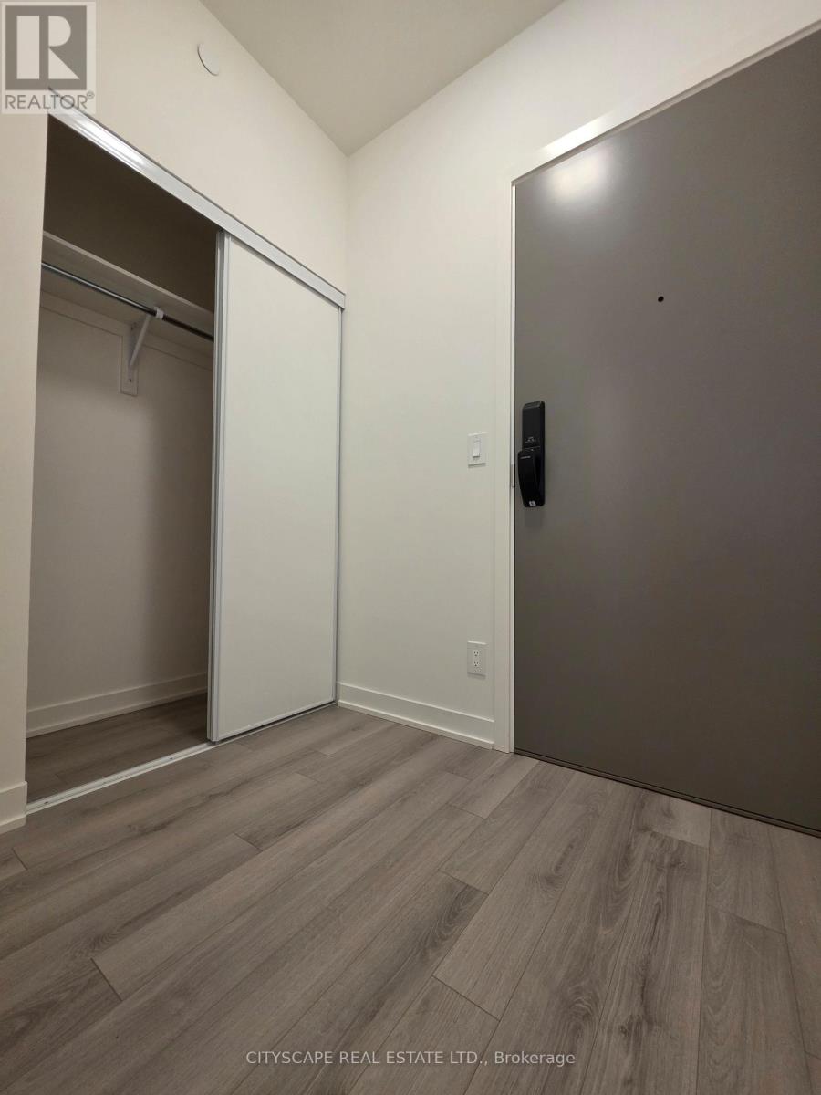 1201 - 3079 Trafalgar Road, Oakville, Ontario  L6H 8C5 - Photo 4 - W12476010