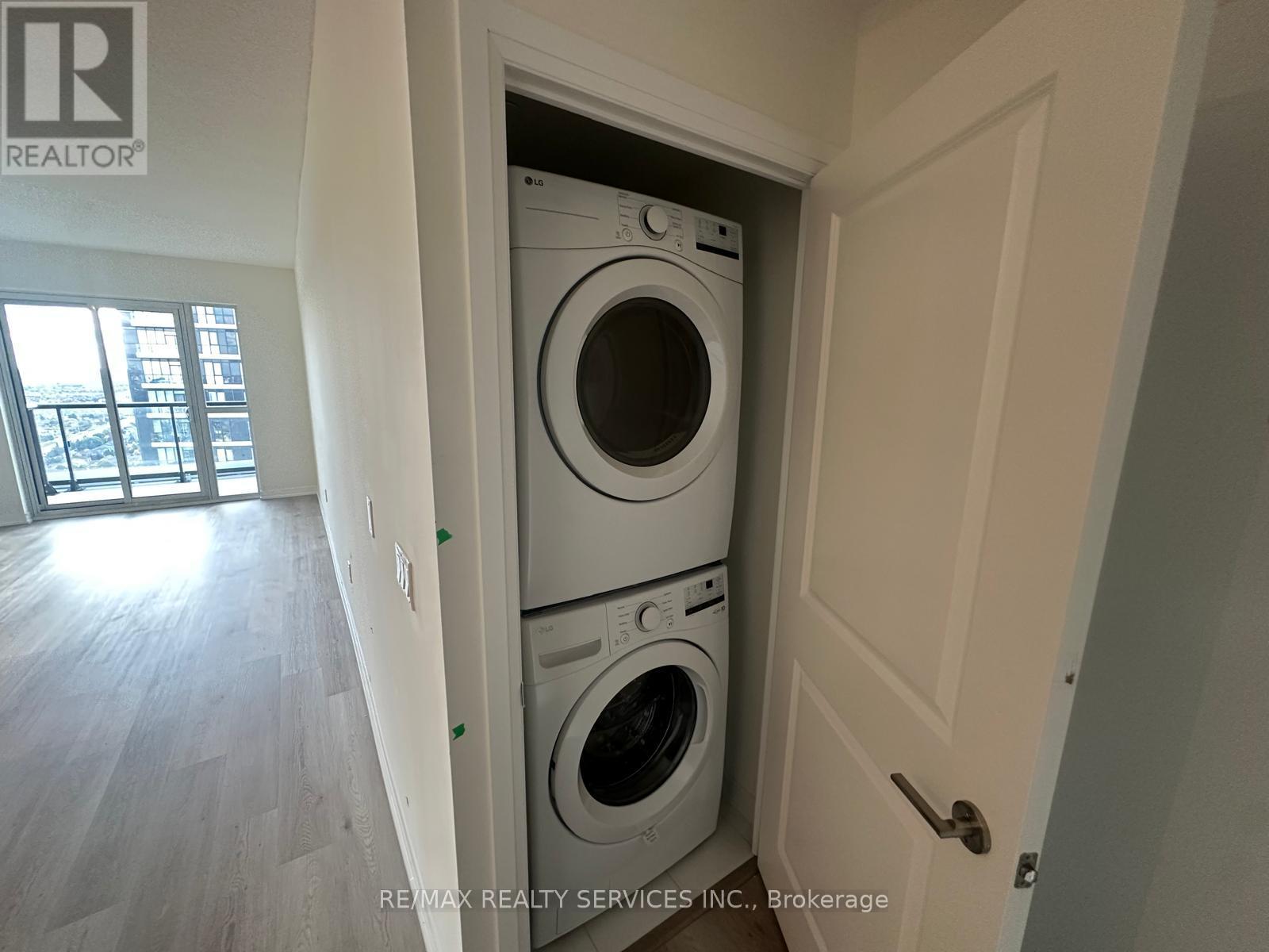 3105 - 15 Watergarden Drive, Mississauga, Ontario  L5R 0G8 - Photo 8 - W12476015