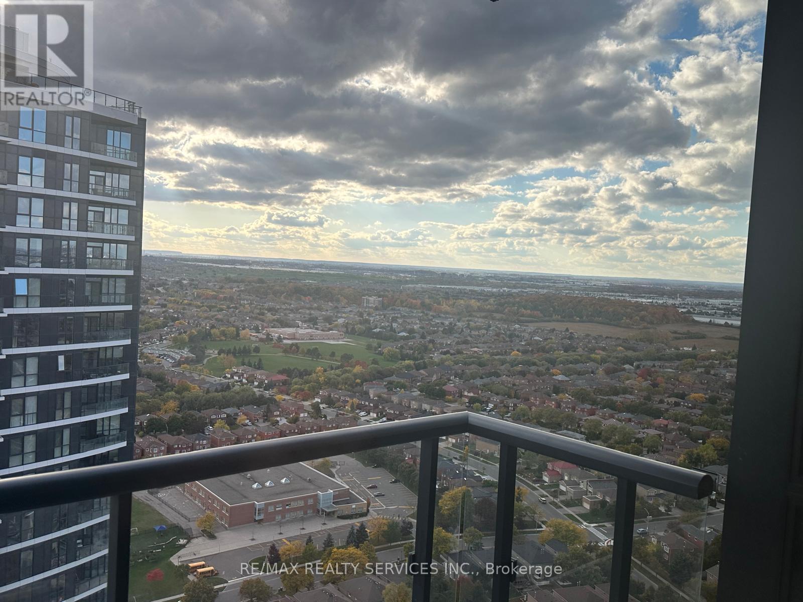 3105 - 15 Watergarden Drive, Mississauga, Ontario  L5R 0G8 - Photo 9 - W12476015