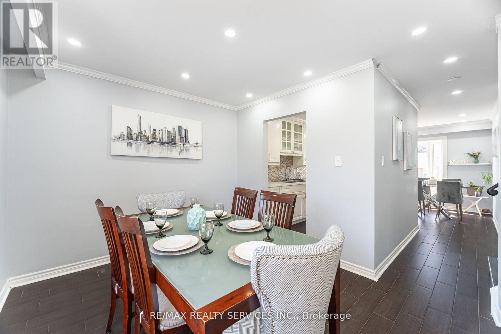 73 Blackthorn Lane, Brampton (Brampton North), Ontario  L6V 3K9 - Photo 21 - W12476033