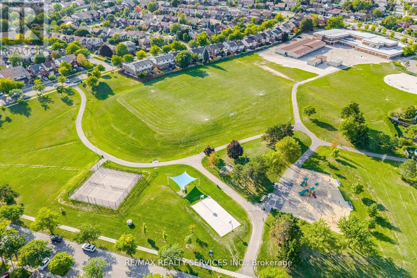 73 Blackthorn Lane, Brampton (Brampton North), Ontario  L6V 3K9 - Photo 46 - W12476033